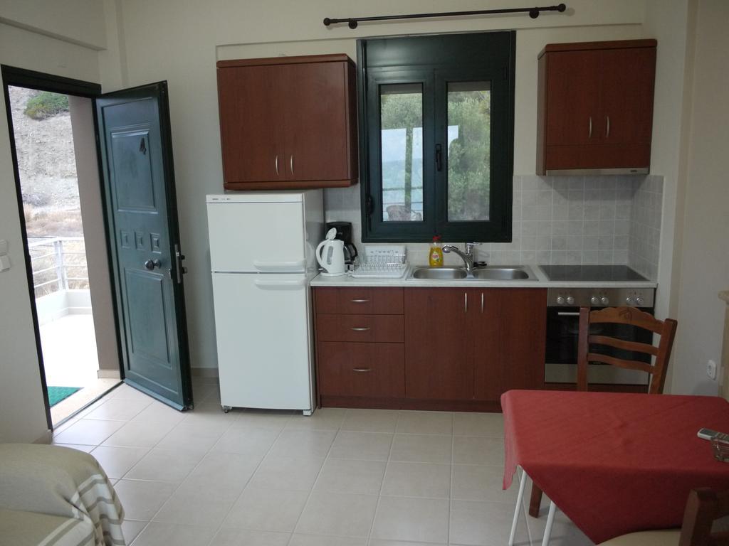Portela Apartments Kampoula Keratokampos Room photo
